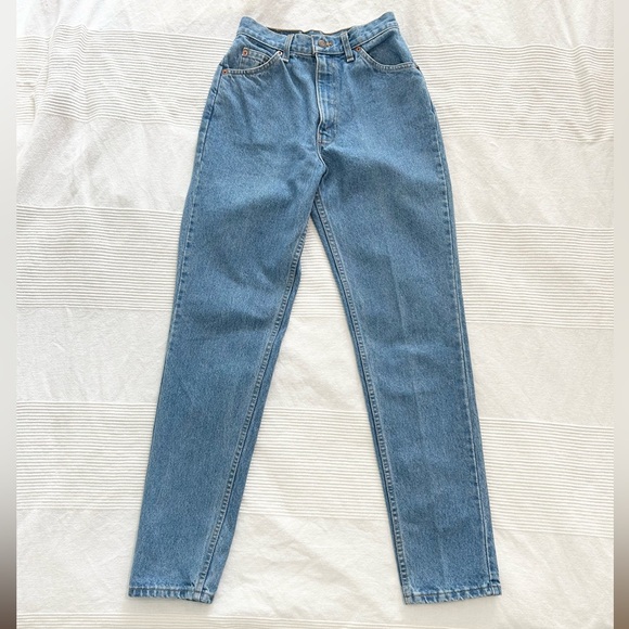 Vintage Levi’s Orange Tab Jeans - Picture 6 of 14